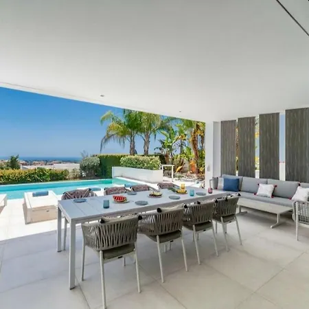 Luxury With Private Pool Villa