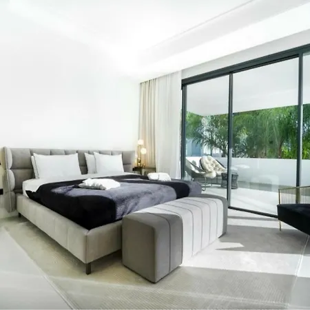 Luxury With Private Pool *