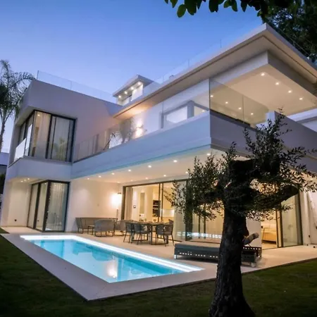 Luxury With Private Pool